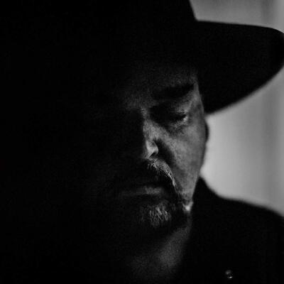 Alain Johannes — Hum