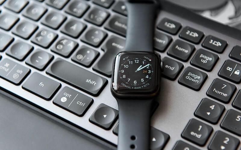 Pros and cons apple watch sales series 4
